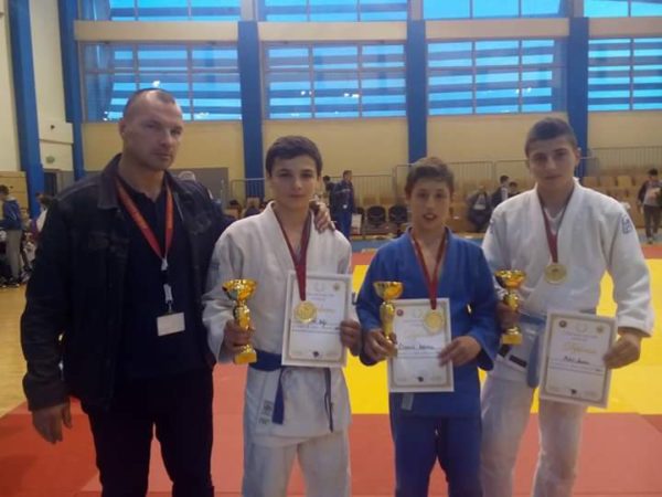 FB_IMG_1463351154379