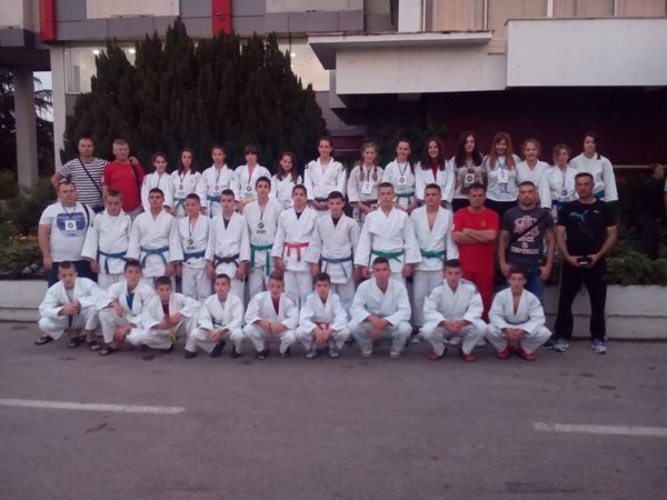 13510796_1047377445350984_5498513796051988259_n